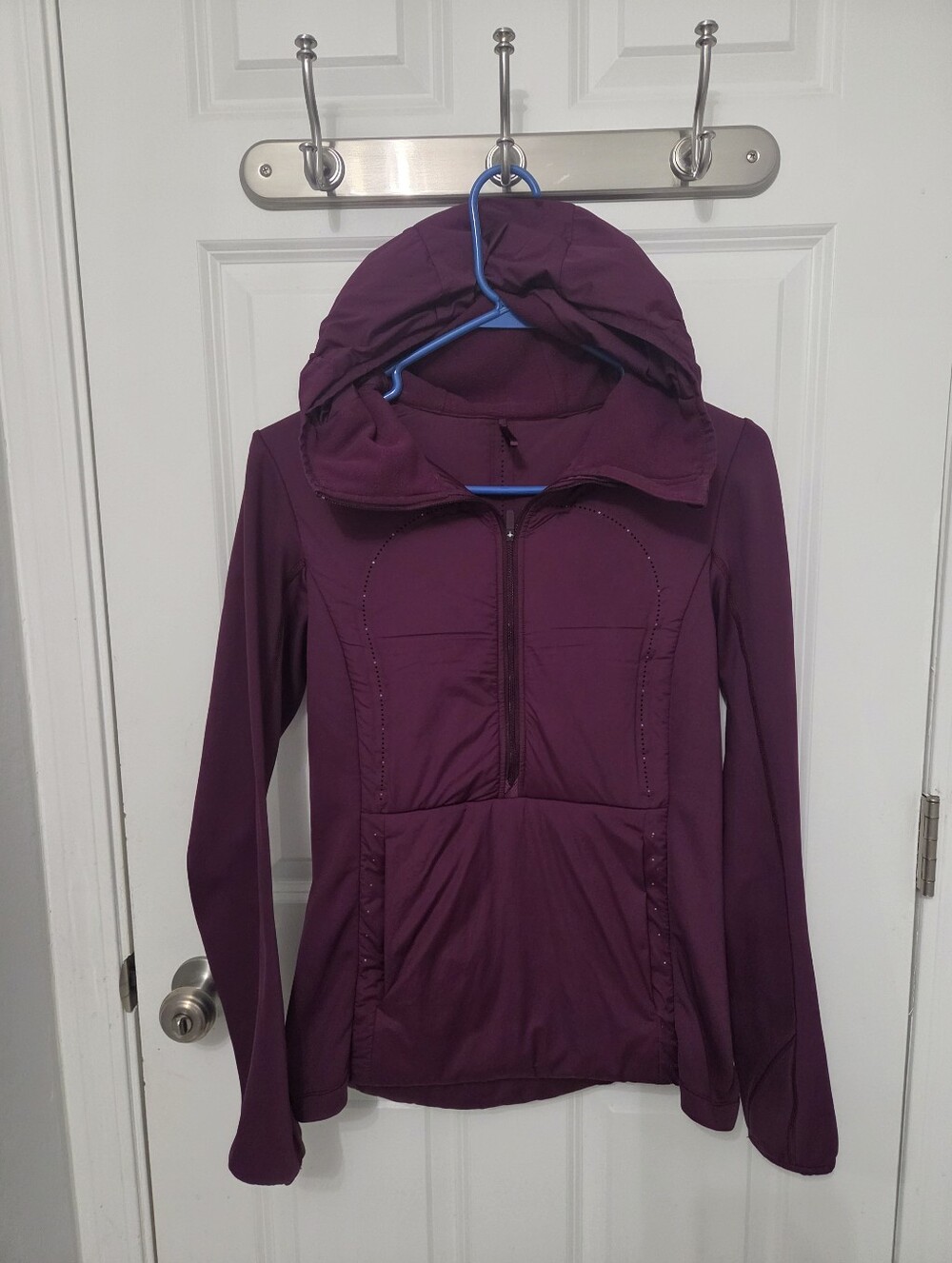 Lululemon Women's Puffer Jacket Run for Cold Pullover Purple Hood Hoodie Size 6